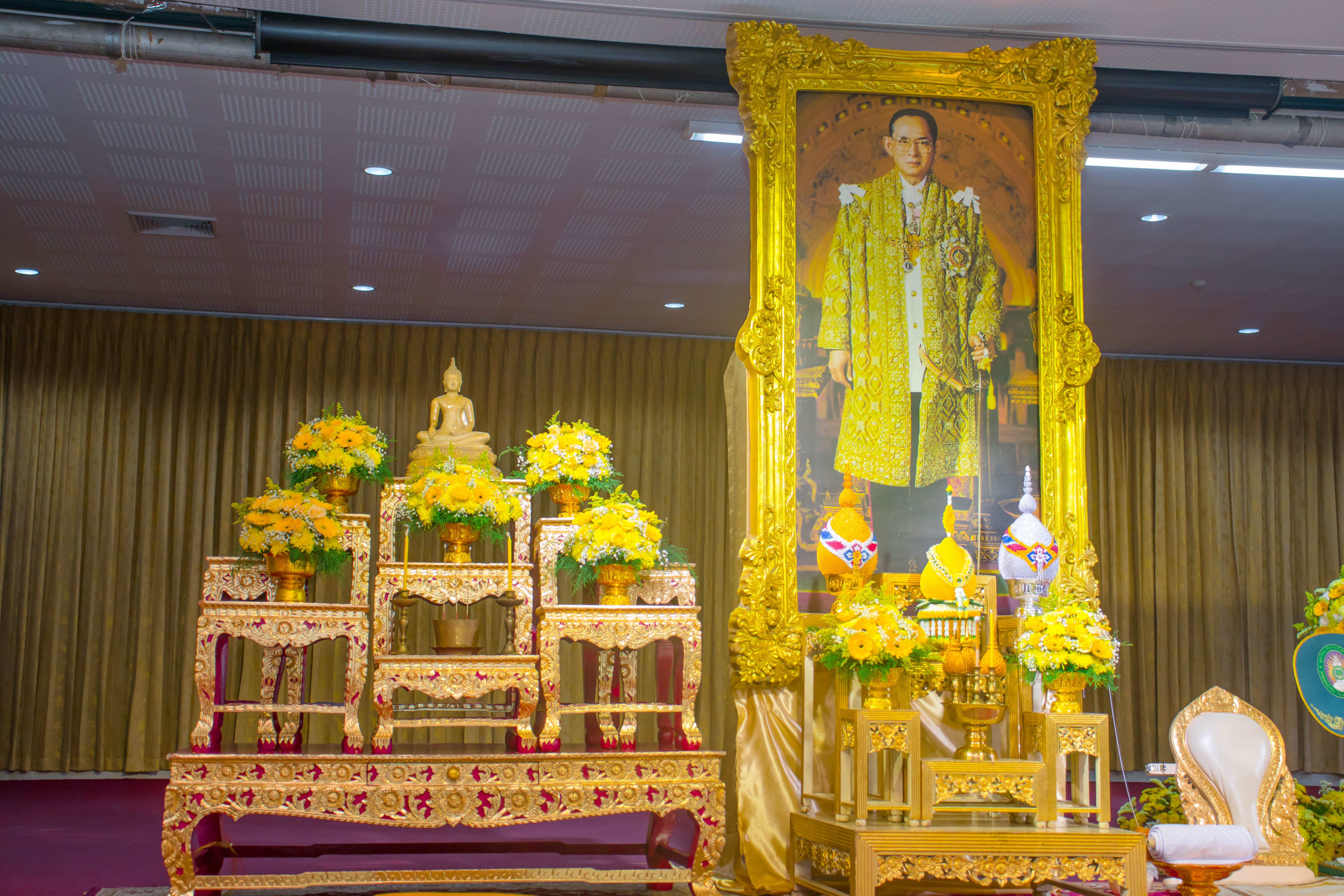 วันคล้ายวันสวรรคต พระบาทสมเด็จพระบรมชนกาธิเบศร