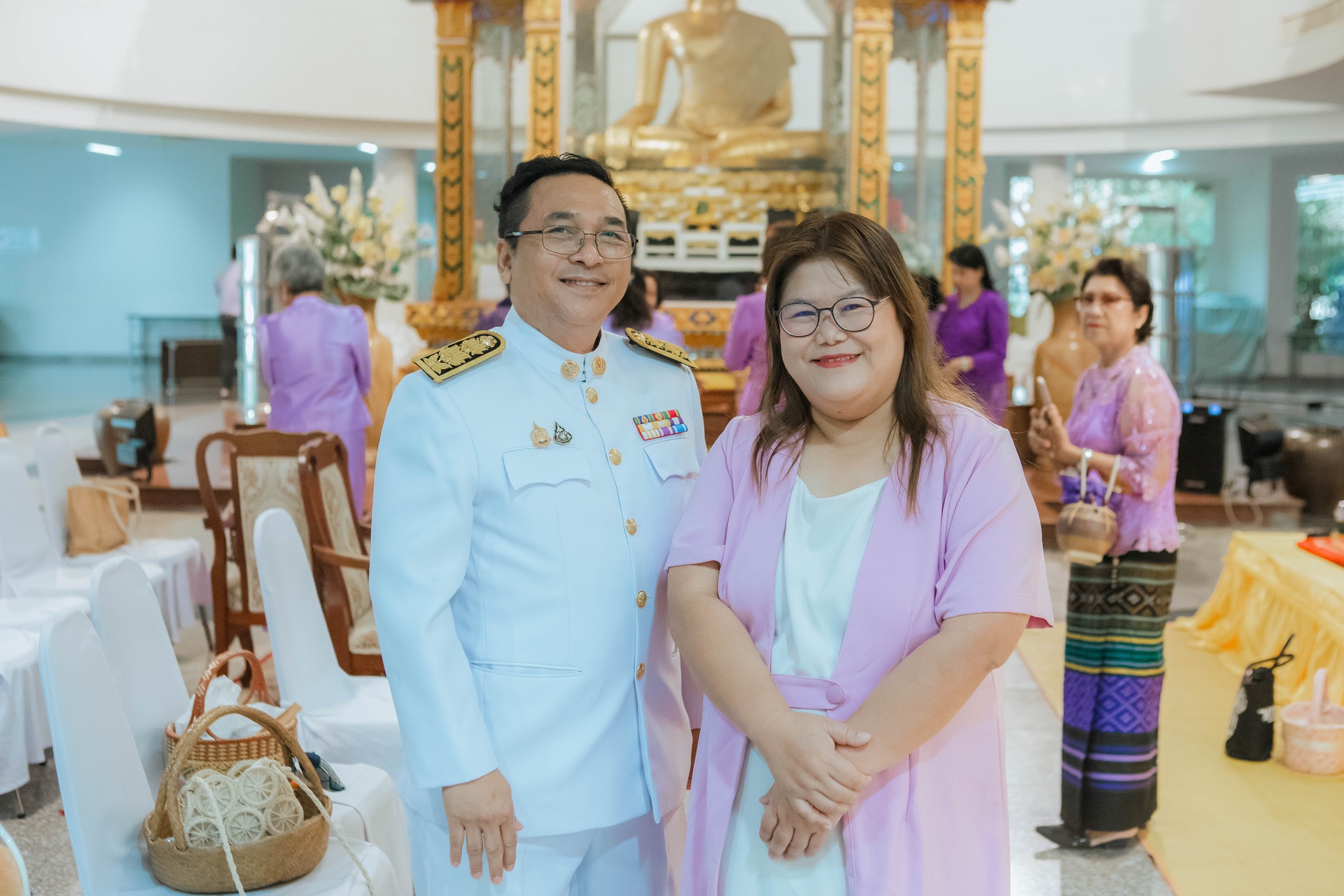 ใส่บาตรเนื่องในโอกาสคล้ายวันพระราชสมภพสมเด็จพระกนิษฐาธิราชเจ้า
