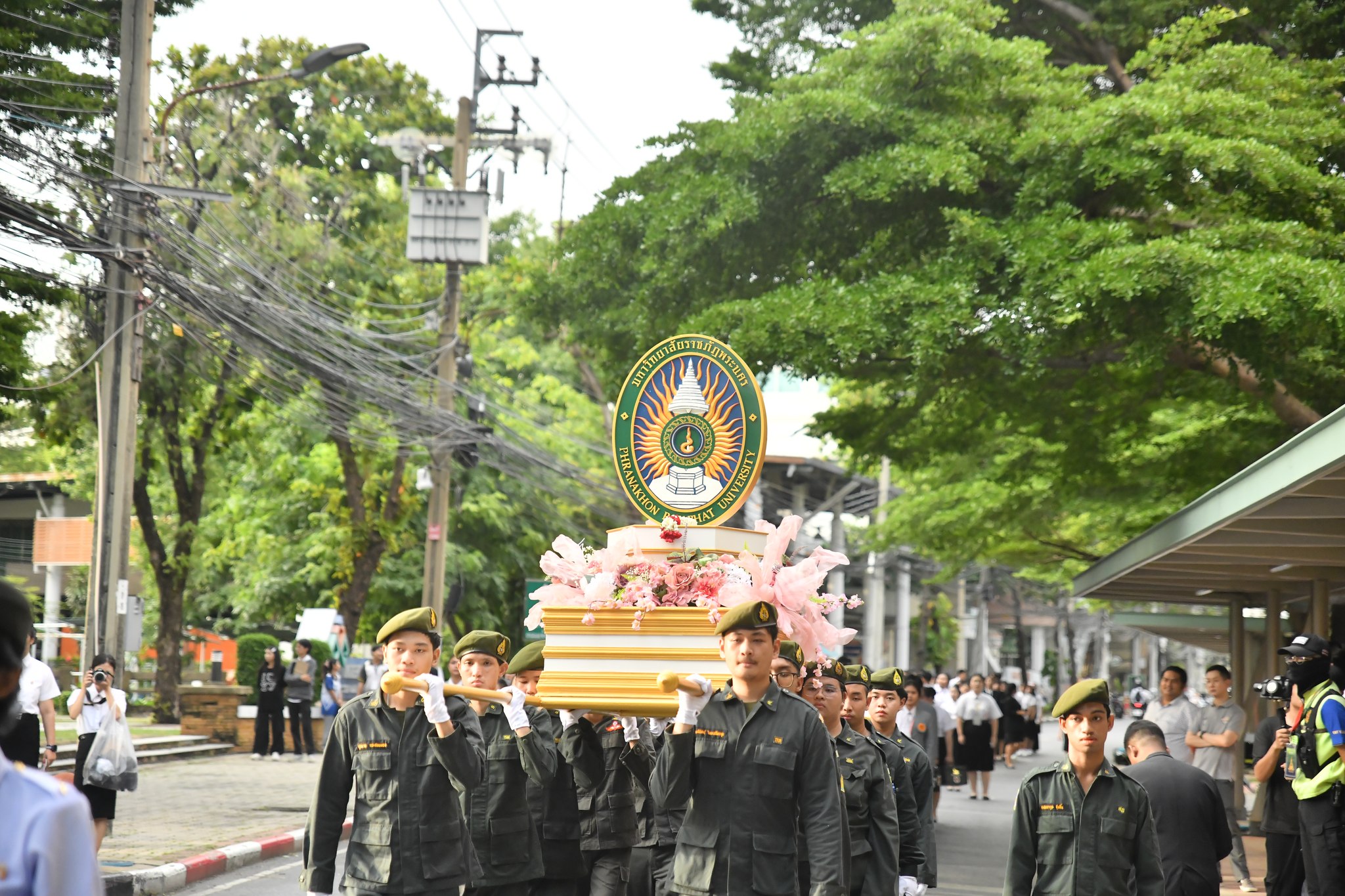 พิธีอัญเชิญตราพระราชลัญจกรฯ 133ปี